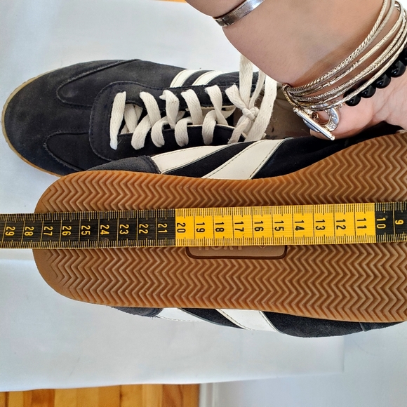 Black ROXY Casual Shoes - Picture 10 of 10